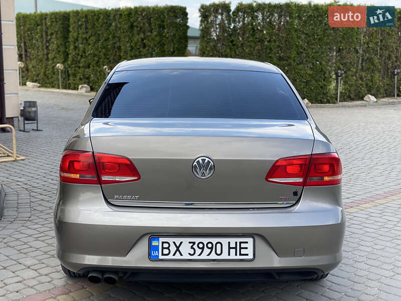 Седан Volkswagen Passat 2011 в Дунаївцях