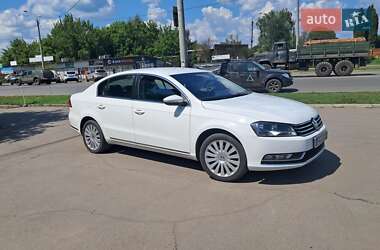 Седан Volkswagen Passat 2014 в Сумах