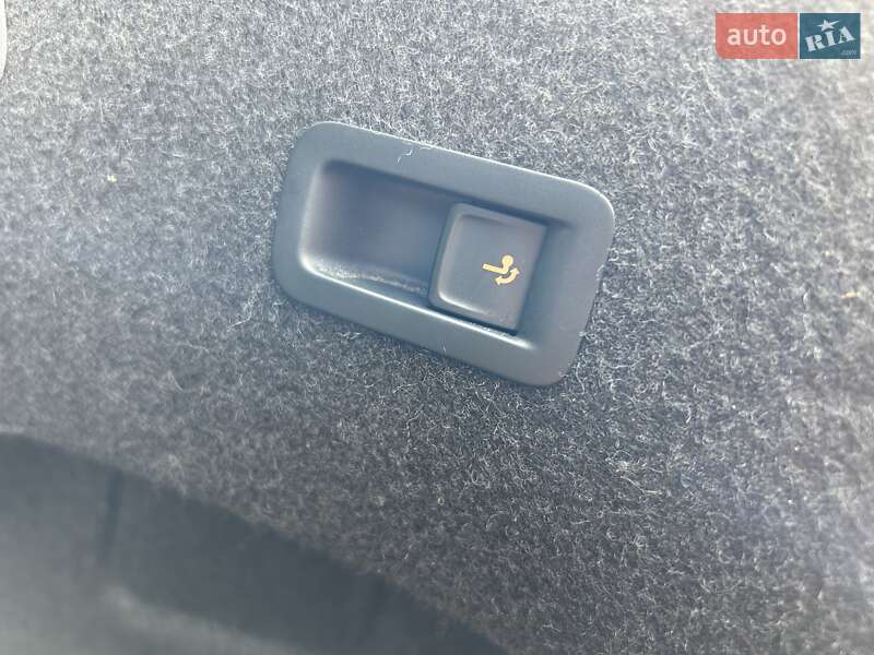 Седан Volkswagen Passat 2020 в Львове