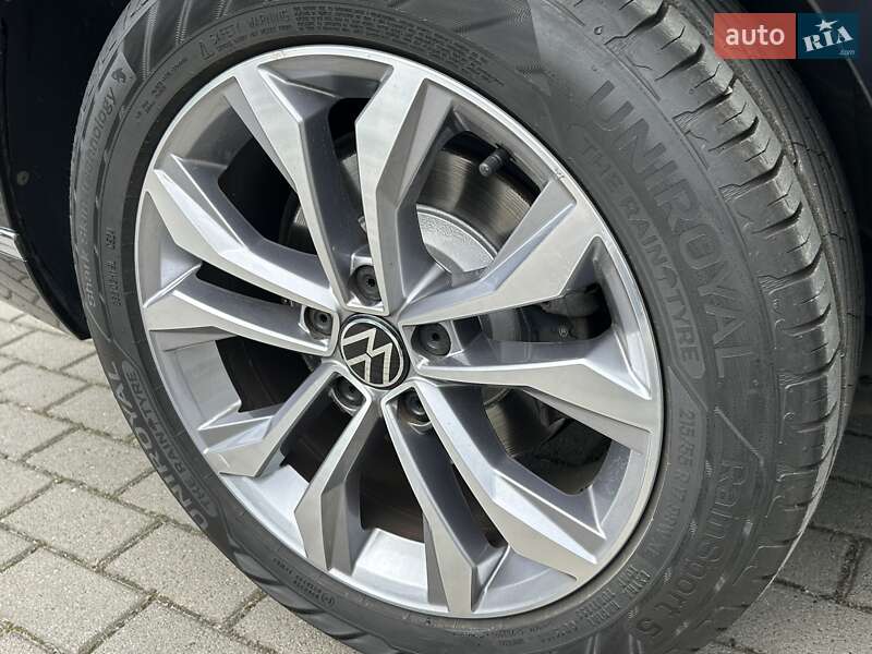 Седан Volkswagen Passat 2020 в Львове