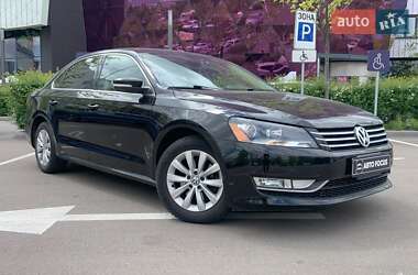 Седан Volkswagen Passat 2015 в Киеве