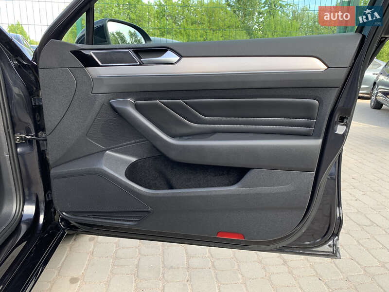Універсал Volkswagen Passat 2021 в Бердичеві