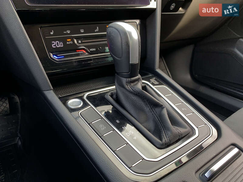 Універсал Volkswagen Passat 2021 в Бердичеві