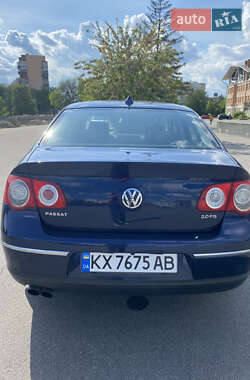 Седан Volkswagen Passat 2005 в 