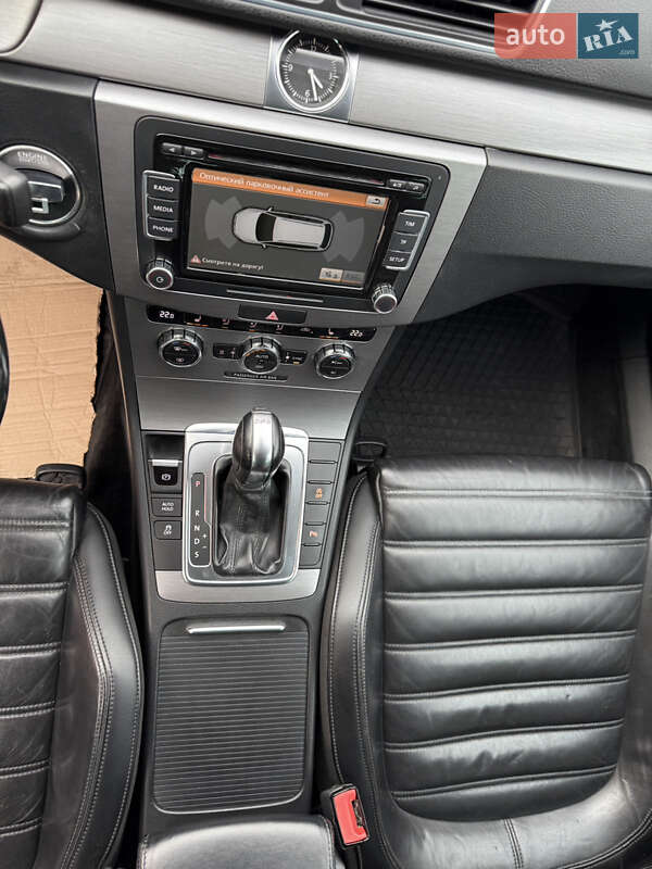Універсал Volkswagen Passat 2012 в Кременці