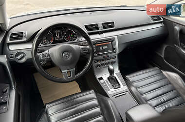 Універсал Volkswagen Passat 2012 в 