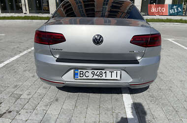 Седан Volkswagen Passat 2015 в 