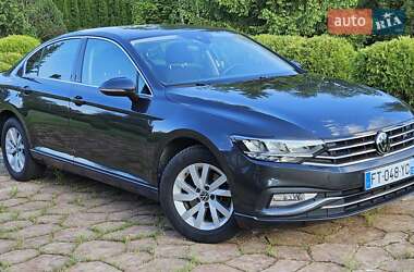 Седан Volkswagen Passat 2021 в Києві