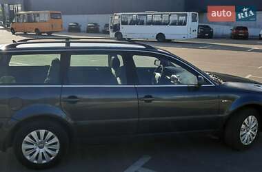 Универсал Volkswagen Passat 2001 в 