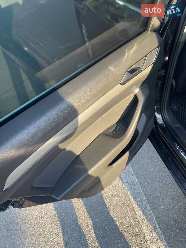 Универсал Volkswagen Passat 2015 в Днепре