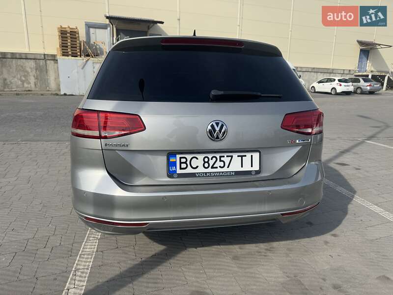 Універсал Volkswagen Passat 2015 в Львові