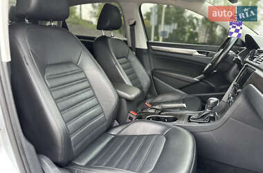 Седан Volkswagen Passat 2017 в 