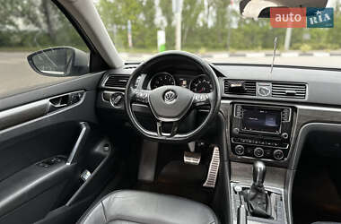 Седан Volkswagen Passat 2017 в 