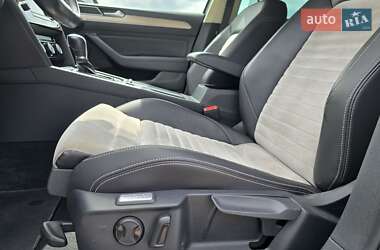 Седан Volkswagen Passat 2016 в 