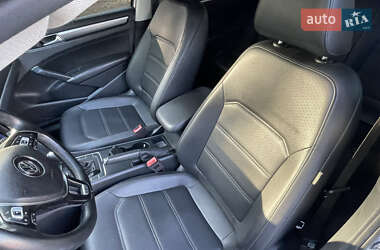 Седан Volkswagen Passat 2018 в 