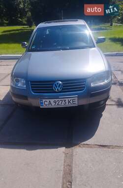 Седан Volkswagen Passat 2003 в Черкассах