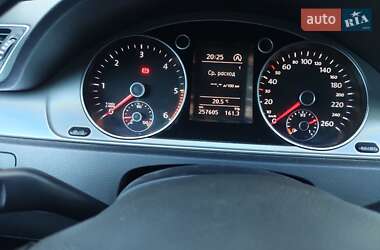 Универсал Volkswagen Passat 2012 в 