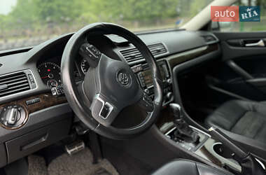 Седан Volkswagen Passat 2014 в 