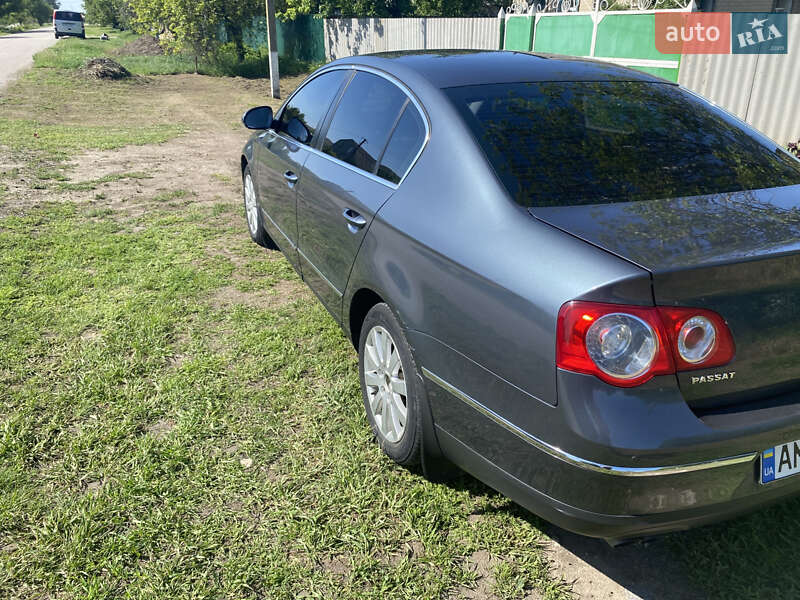 Седан Volkswagen Passat 2010 в Павлограді