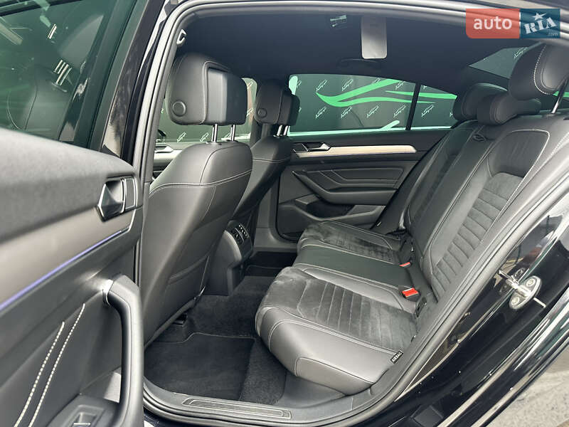 Седан Volkswagen Passat 2020 в Киеве