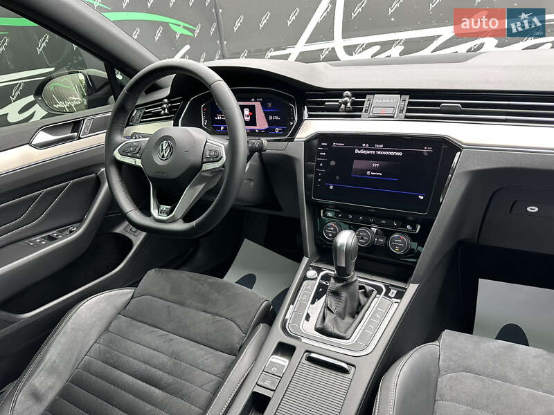 Седан Volkswagen Passat 2020 в Киеве