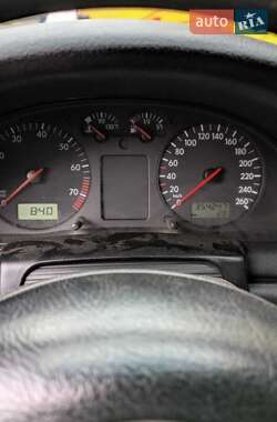 Седан Volkswagen Passat 2000 в 