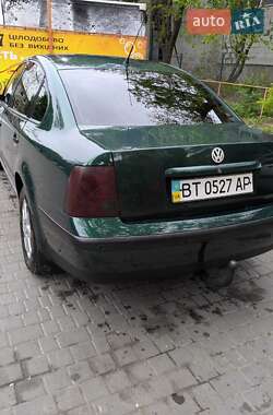 Седан Volkswagen Passat 2000 в 