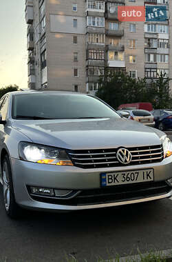 Седан Volkswagen Passat 2014 в Рівному