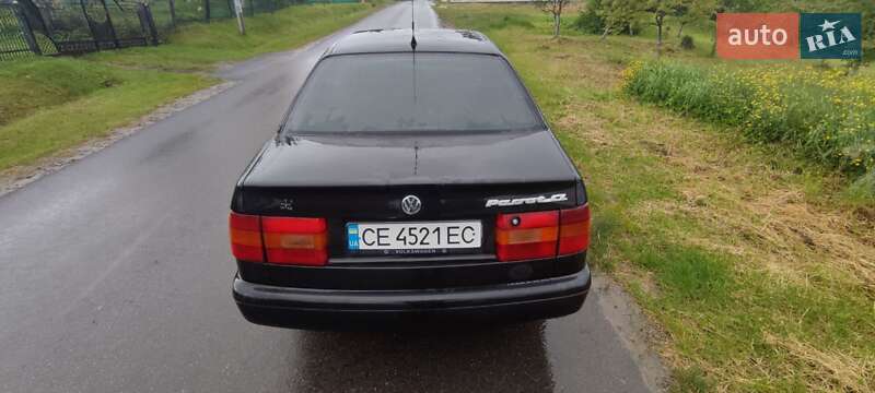 Седан Volkswagen Passat 1994 в Калуше