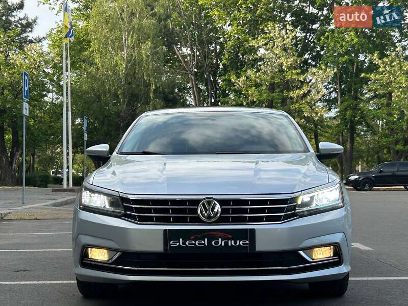 Седан Volkswagen Passat 2018 в 