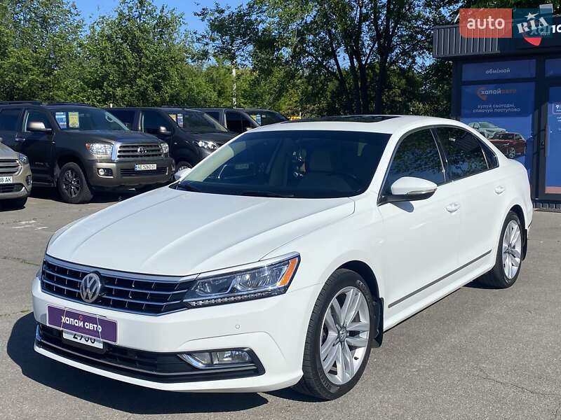 Седан Volkswagen Passat 2016 в 