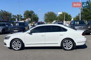 Седан Volkswagen Passat 2016 в 