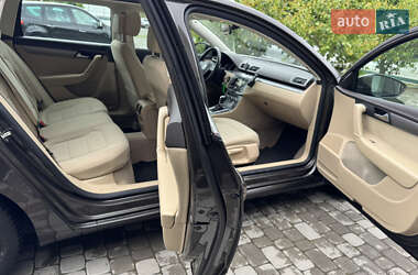 Универсал Volkswagen Passat 2012 в 