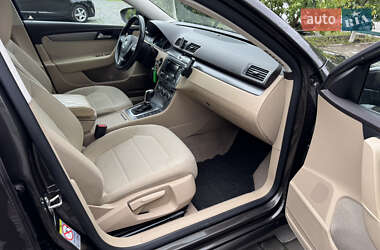 Универсал Volkswagen Passat 2012 в 