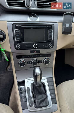 Универсал Volkswagen Passat 2012 в 