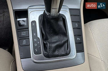Универсал Volkswagen Passat 2012 в 