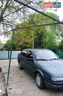 Седан Volkswagen Passat 1988 в 