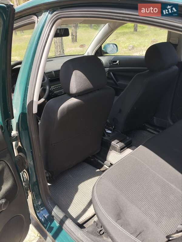Седан Volkswagen Passat 1999 в Харькове