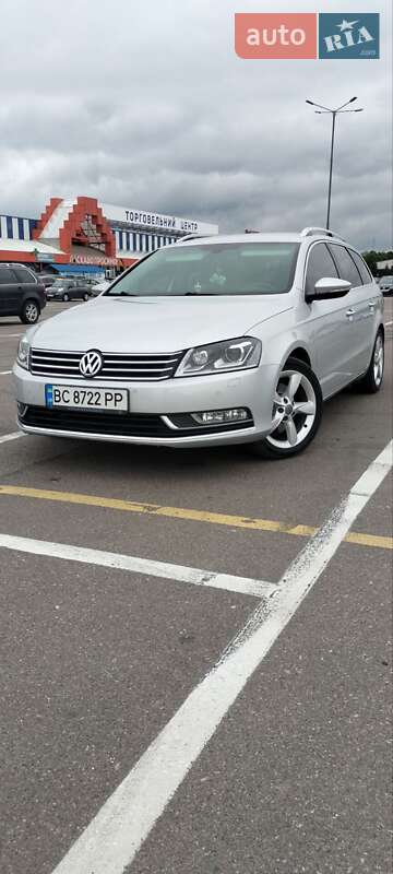 Універсал Volkswagen Passat 2011 в 