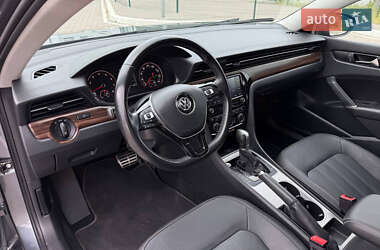 Седан Volkswagen Passat 2020 в 