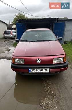 Седан Volkswagen Passat 1989 в Буську