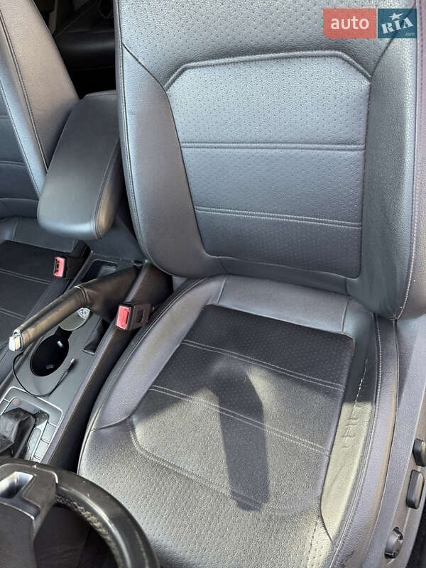 Седан Volkswagen Passat 2015 в Харькове