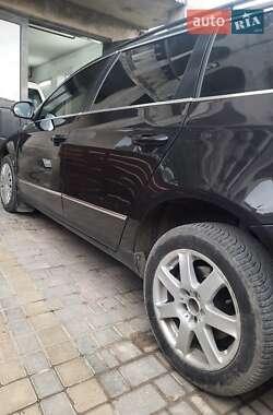 Универсал Volkswagen Passat 2010 в 
