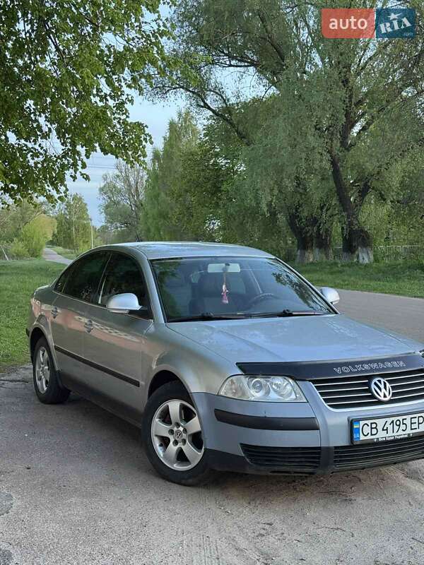 Седан Volkswagen Passat 2004 в 