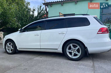 Универсал Volkswagen Passat 2013 в 