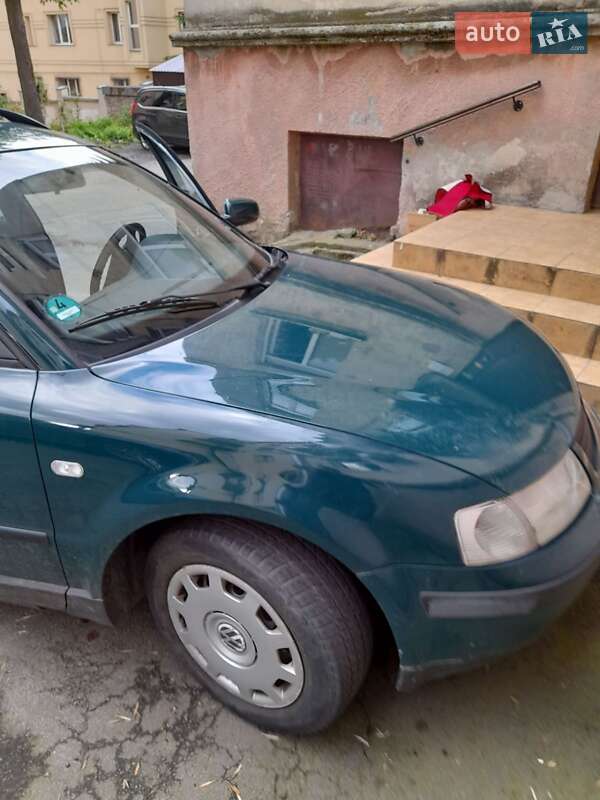 Универсал Volkswagen Passat 2000 в Львове