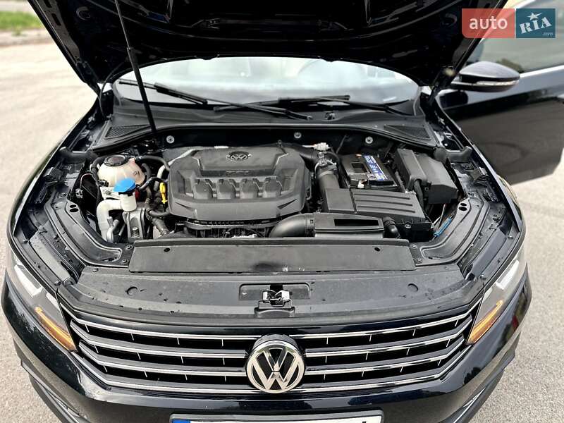 Седан Volkswagen Passat 2018 в Шостке