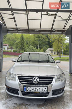 Седан Volkswagen Passat 2010 в 