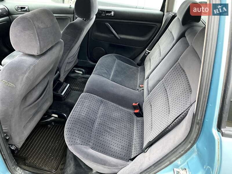Універсал Volkswagen Passat 1998 в Шептицькому