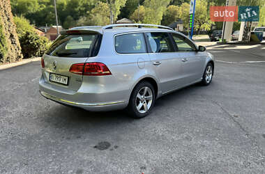 Універсал Volkswagen Passat 2011 в 